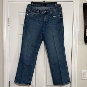 GAP Women's Classic Blue Straight Leg Jeans